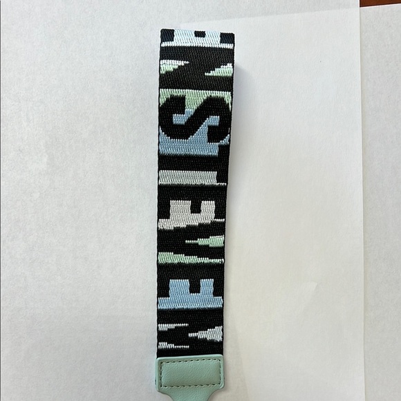 Steve Madden Mint Green Wristlet Purse and Card Holder Set - Picture 8 of 9